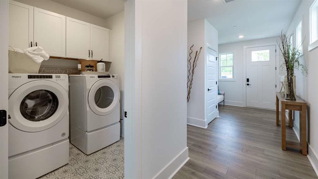 4 bedroom, 3 bathroom, 2,574 sq ft single family residence for sale at 1891 Glasswing Court, Marietta, GA 30066 — photo 7