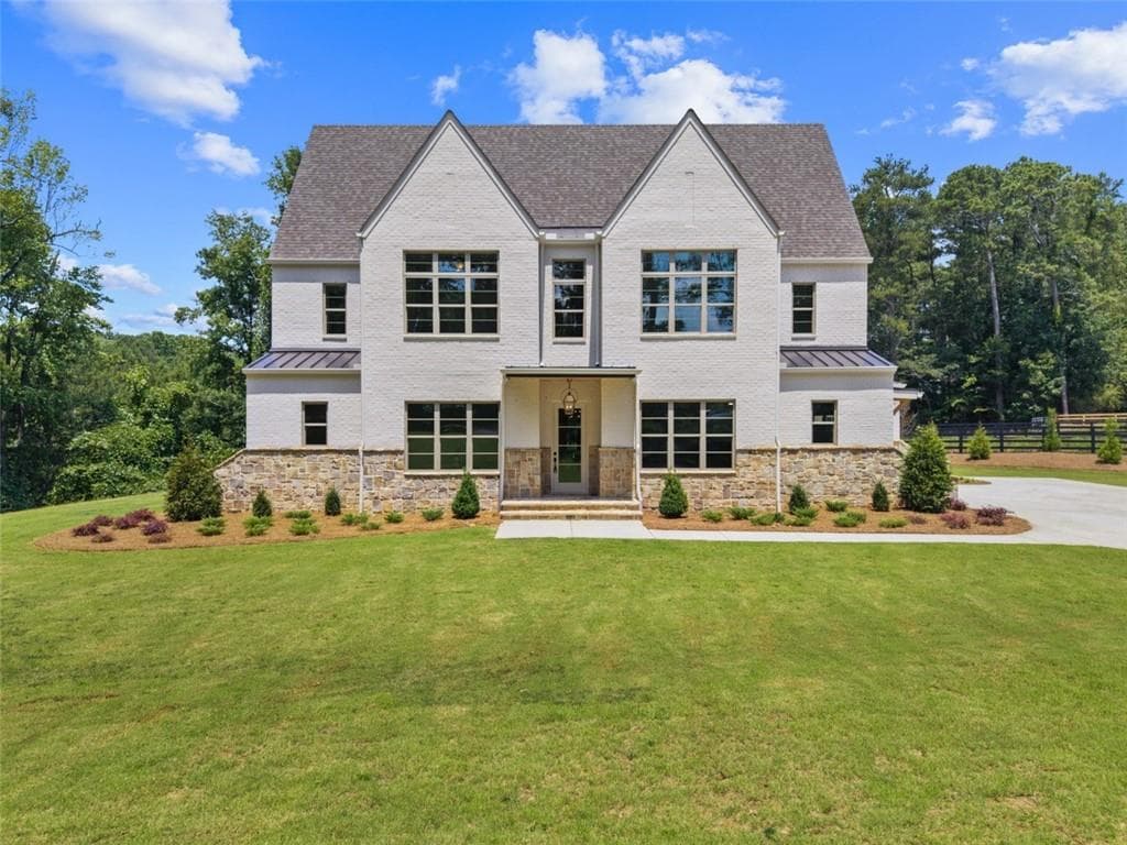 6 bedroom, 5 bathroom, 4,714 sq ft single family residence for sale at 2091 Wilkie Road, Alpharetta, GA 30004 — photo 3