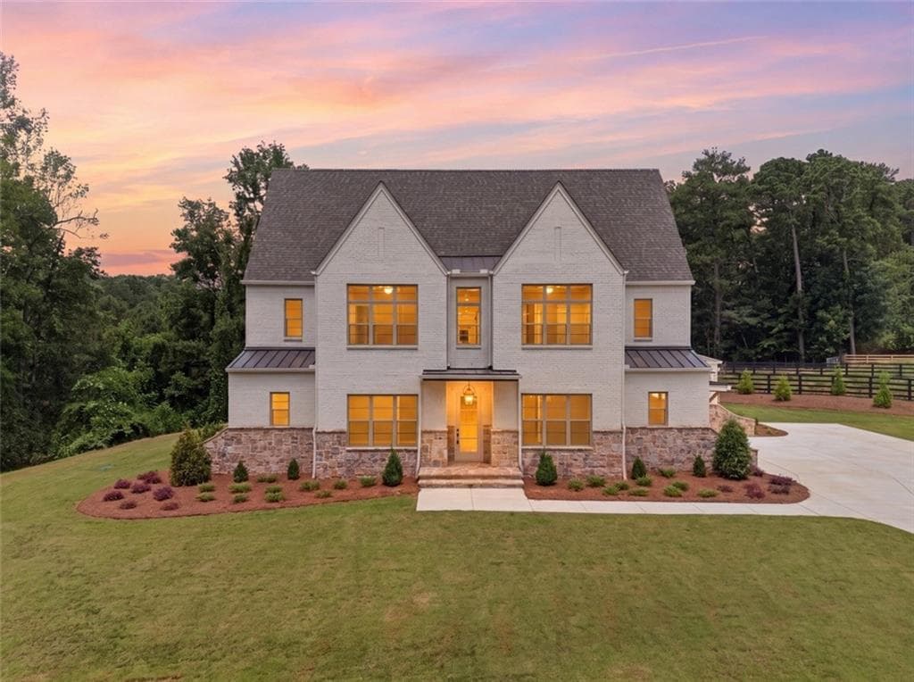6 bedroom, 5 bathroom, 4,714 sq ft single family residence for sale at 2091 Wilkie Road, Alpharetta, GA 30004 — photo 4