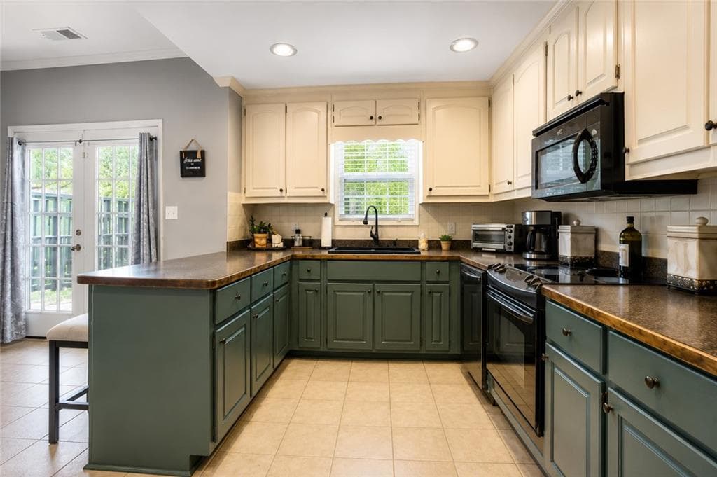 4 bedroom, 3 bathroom, 2,393 sq ft single family residence for sale at 25 Alison Trail, Covington, GA 30014 — photo 8