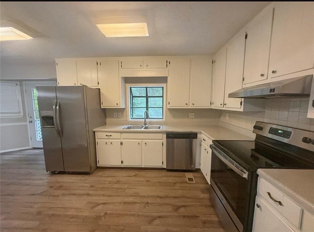 3 bedroom, 2 bathroom, 1,629 sq ft single family residence for sale at 105 Arbour Run, Suwanee, GA 30024 — photo 8