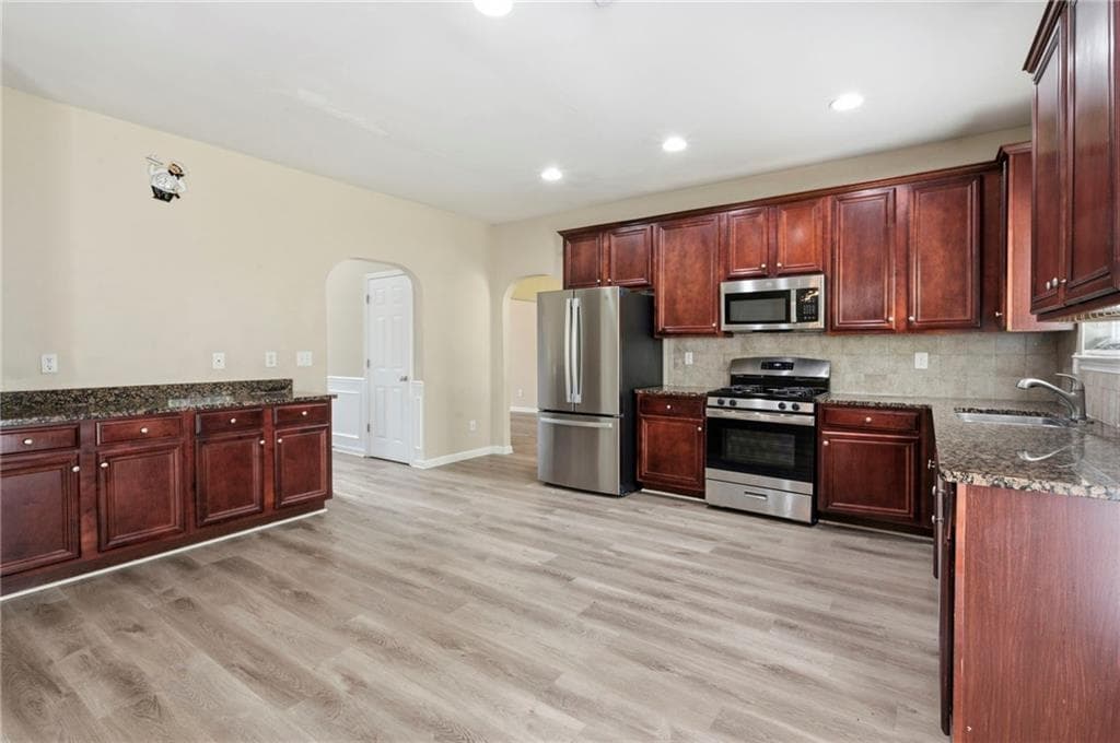 5 bedroom, 3 bathroom, 3,508 sq ft single family residence for sale at 4316 Defoors Farm Trail, Powder Springs, GA 30127 — photo 10