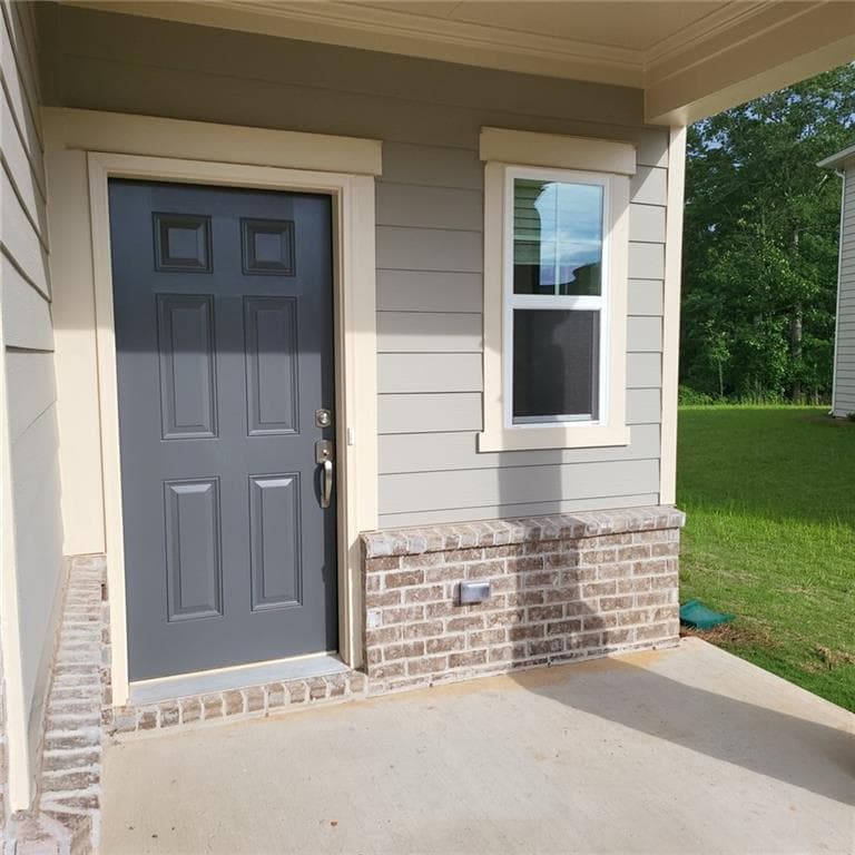 5 bedroom, 3 bathroom single family residence for rent at 448 Golden Eagle Parkway, Braselton, GA 30517 for $2,300 a month — photo 3