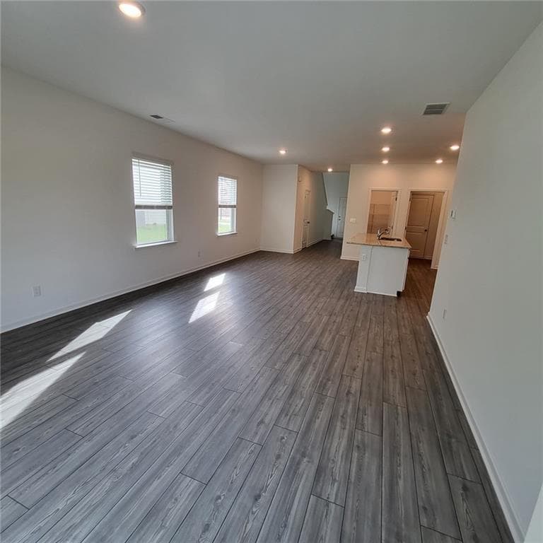 5 bedroom, 3 bathroom single family residence for rent at 448 Golden Eagle Parkway, Braselton, GA 30517 for $2,300 a month — photo 4
