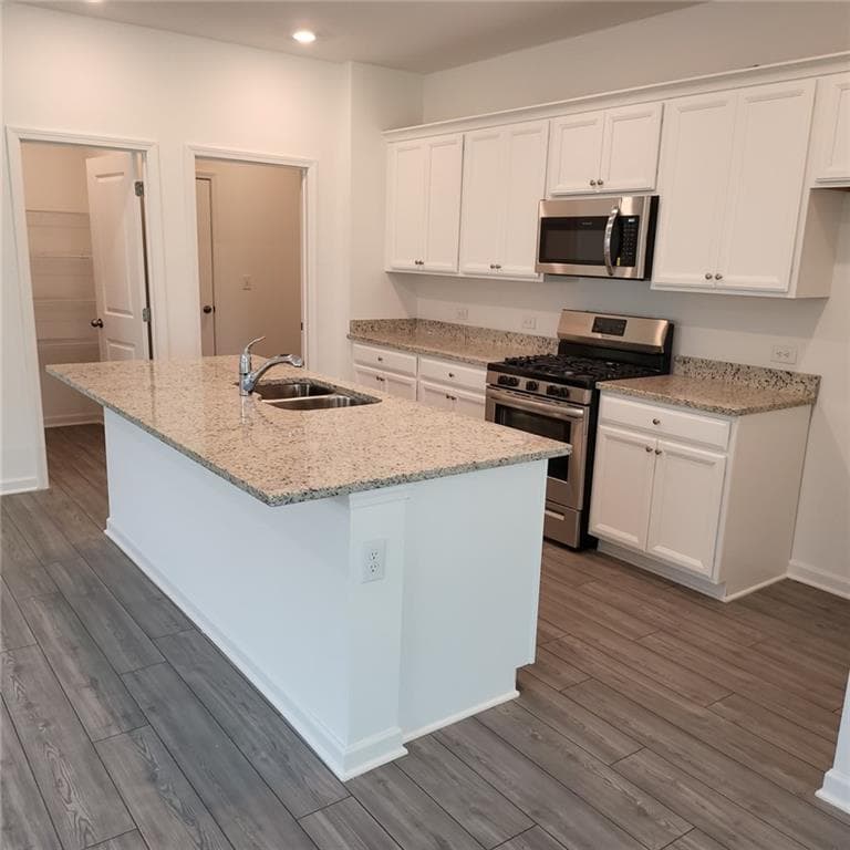 5 bedroom, 3 bathroom single family residence for rent at 448 Golden Eagle Parkway, Braselton, GA 30517 for $2,300 a month — photo 7