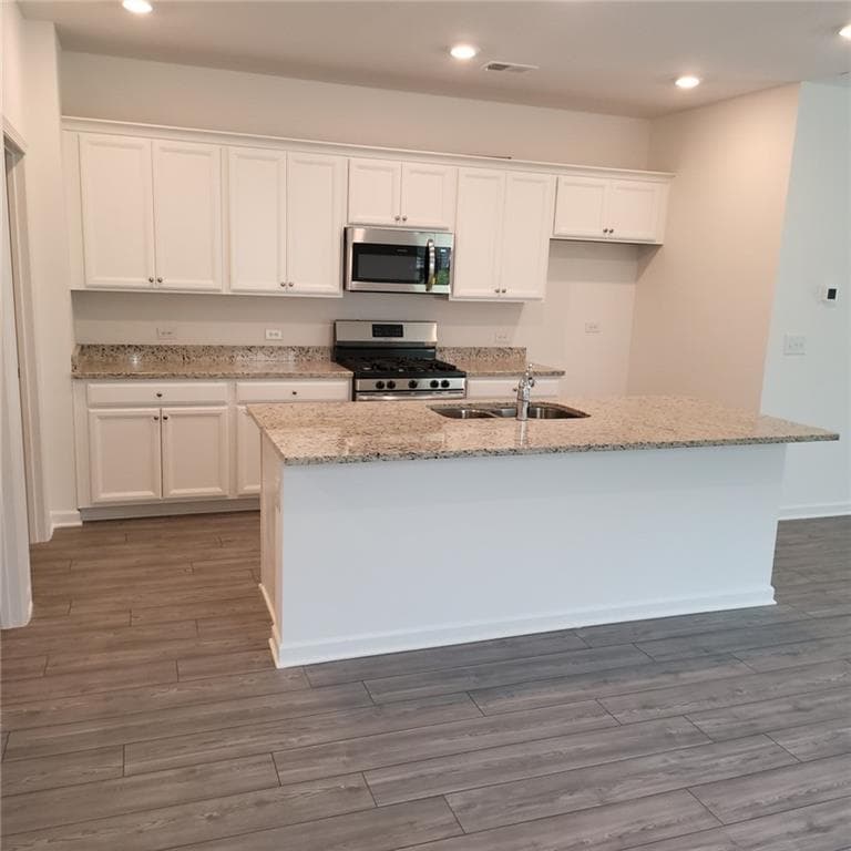 5 bedroom, 3 bathroom single family residence for rent at 448 Golden Eagle Parkway, Braselton, GA 30517 for $2,300 a month — photo 10