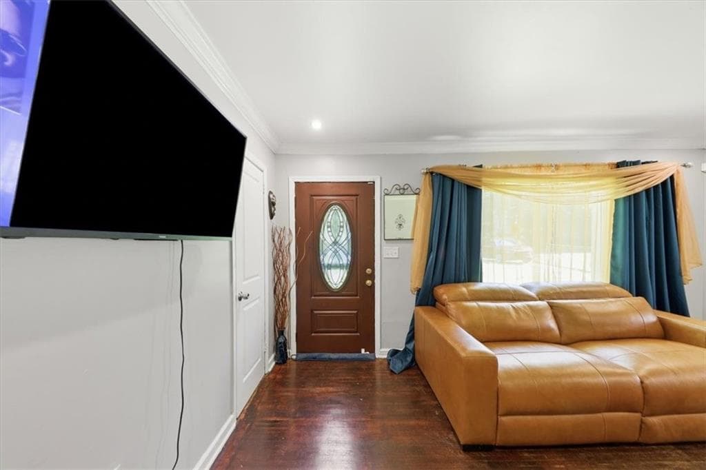 3 bedroom, 1 bathroom, 1,089 sq ft single family residence under contract at 25 Bromack Drive, Atlanta, GA 30315 — photo 3
