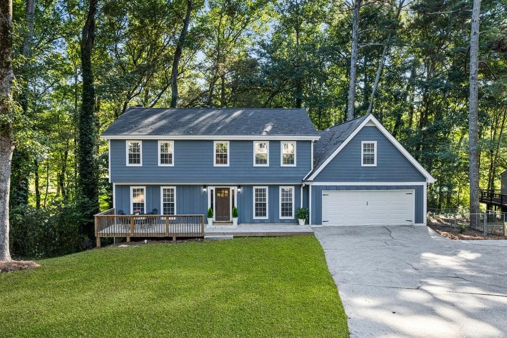 4 bedroom, 3 bathroom, 2,389 sq ft single family residence under contract at 345 Chaffin Ridge Court, Roswell, GA 30075