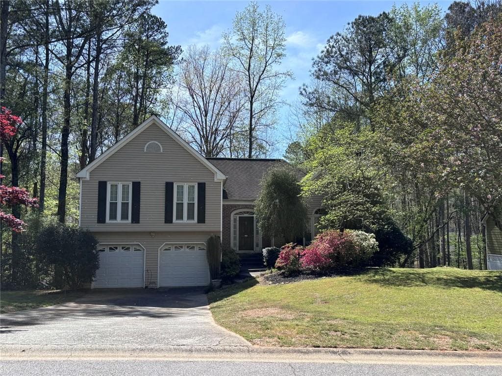 3 bedroom, 3 bathroom single family residence sold at 1945 Hobson Court, Marietta, GA 30064