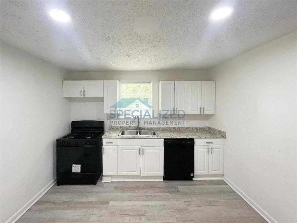 3 bedroom, 1 bathroom, 786 sq ft single family residence for rent at 805 Spencer Street, Atlanta, GA 30314 for $1,275 a month — photo 3