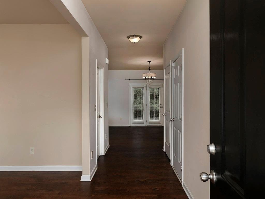 4 bedroom, 3 bathroom, 2,361 sq ft single family residence for sale at 18 Ivey Cottage Court, Dallas, GA 30132 — photo 4