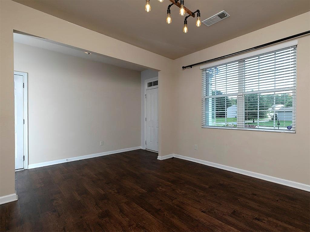 4 bedroom, 3 bathroom, 2,361 sq ft single family residence for sale at 18 Ivey Cottage Court, Dallas, GA 30132 — photo 6