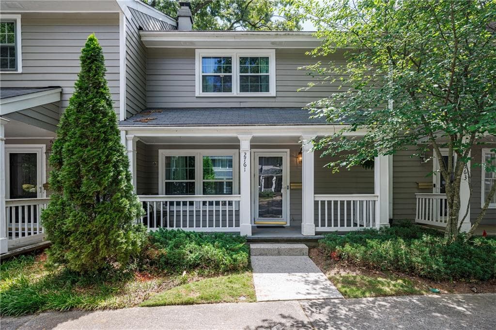 2 bedroom, 2 bathroom, 1,040 sq ft townhouse sold at 2761 Farmstead Road, Smyrna, GA 30080
