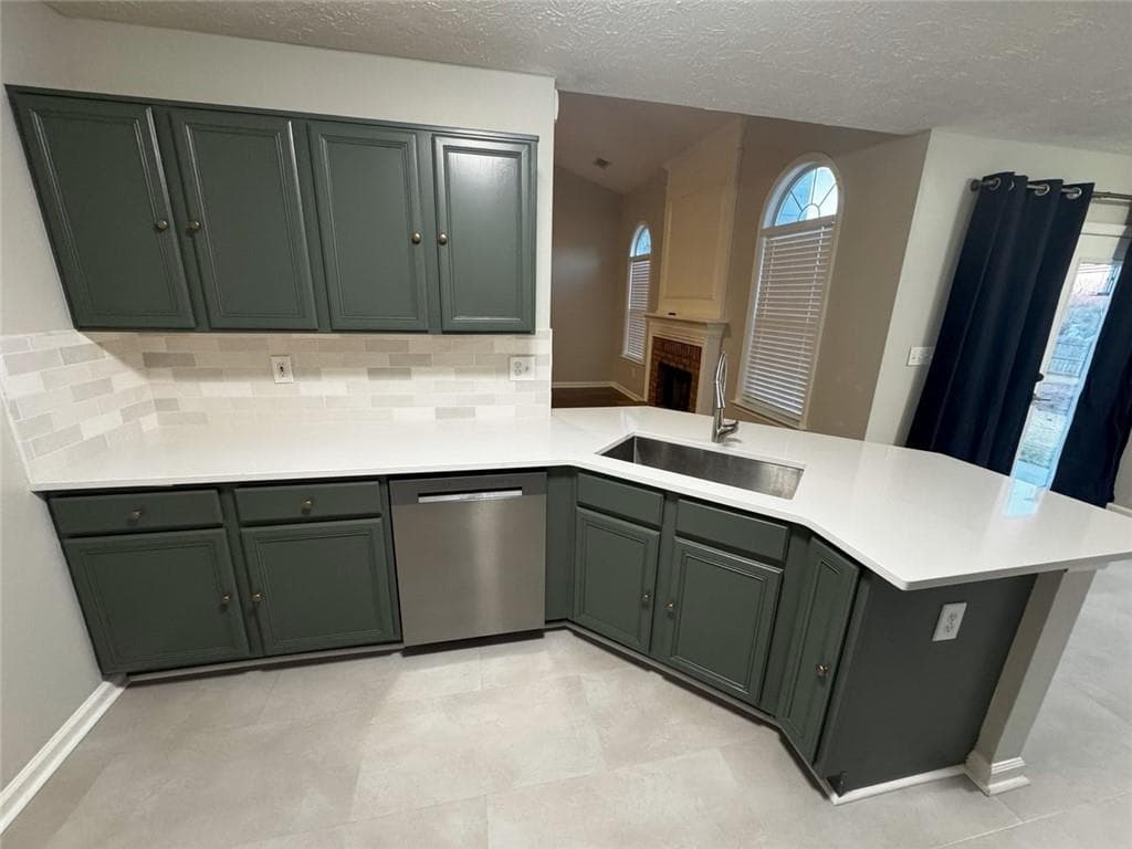 3 bedroom, 2 bathroom, 1,746 sq ft single family residence for rent at 1425 Overland Crossing, Alpharetta, GA 30004 for $2,850 a month — photo 3