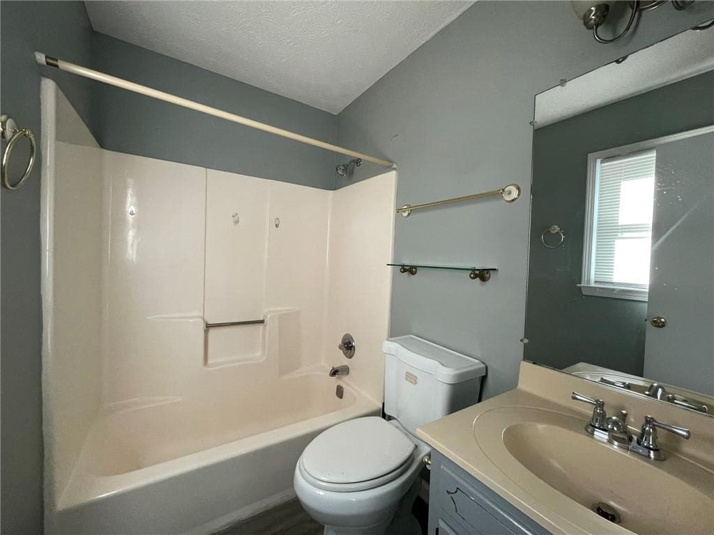 4 bedroom, 2 bathroom, 1,968 sq ft single family residence for rent at 3076 Mill Falls Court, Duluth, GA 30097 for $2,200 a month — photo 8