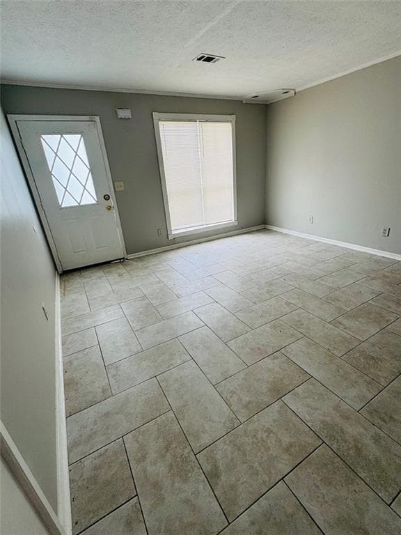 2 bedroom, 2 bathroom, 1,036 sq ft townhouse for sale at 404 Prince Of Wales, Stone Mountain, GA 30083 — photo 2