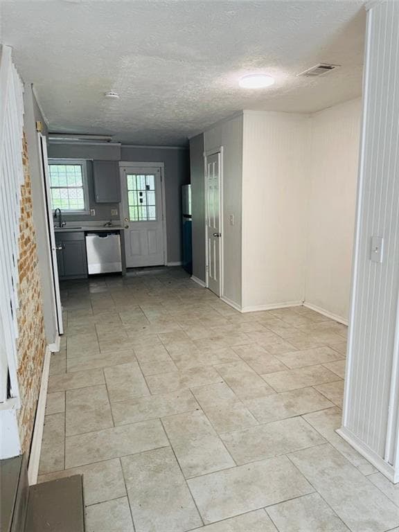 2 bedroom, 2 bathroom, 1,036 sq ft townhouse for sale at 404 Prince Of Wales, Stone Mountain, GA 30083 — photo 6