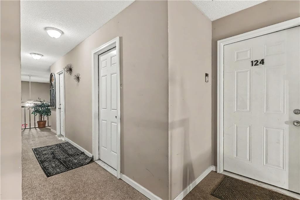 3 bedroom, 2 bathroom, 1,724 sq ft condominium for sale at 124 Rue Fontaine, Lithonia, GA 30038 — photo 6