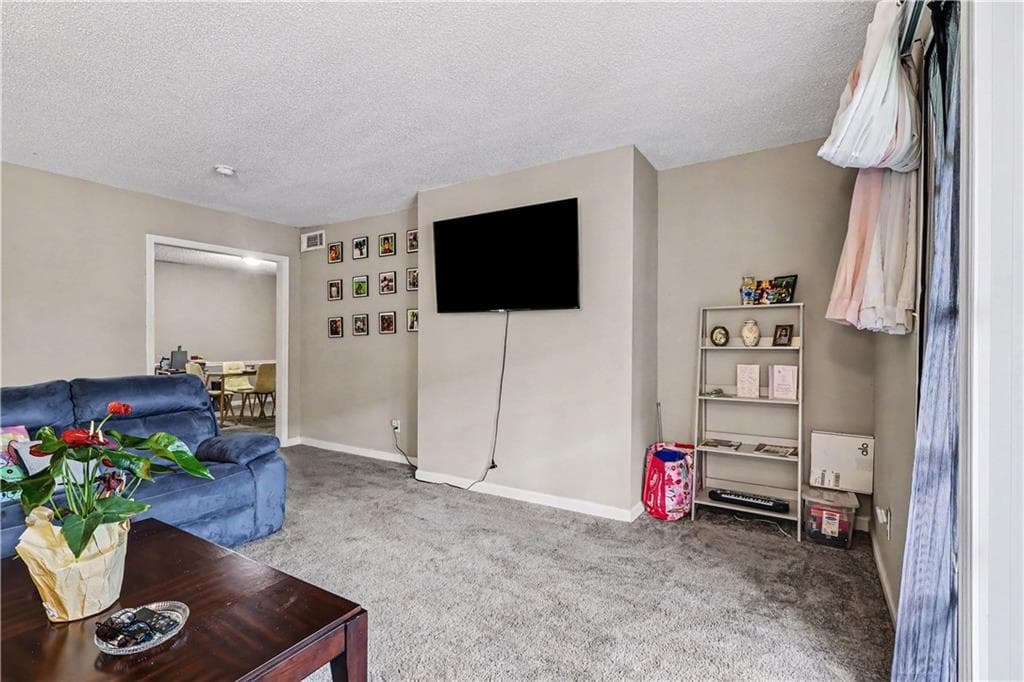 3 bedroom, 2 bathroom, 1,724 sq ft condominium for sale at 124 Rue Fontaine, Lithonia, GA 30038 — photo 8