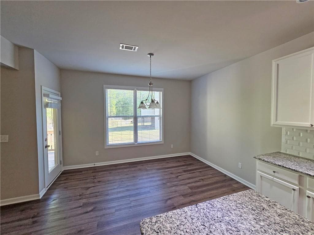 4 bedroom, 3 bathroom, 2,651 sq ft single family residence under contract at 129 Jacobs Lane, Loganville, GA 30052 — photo 8