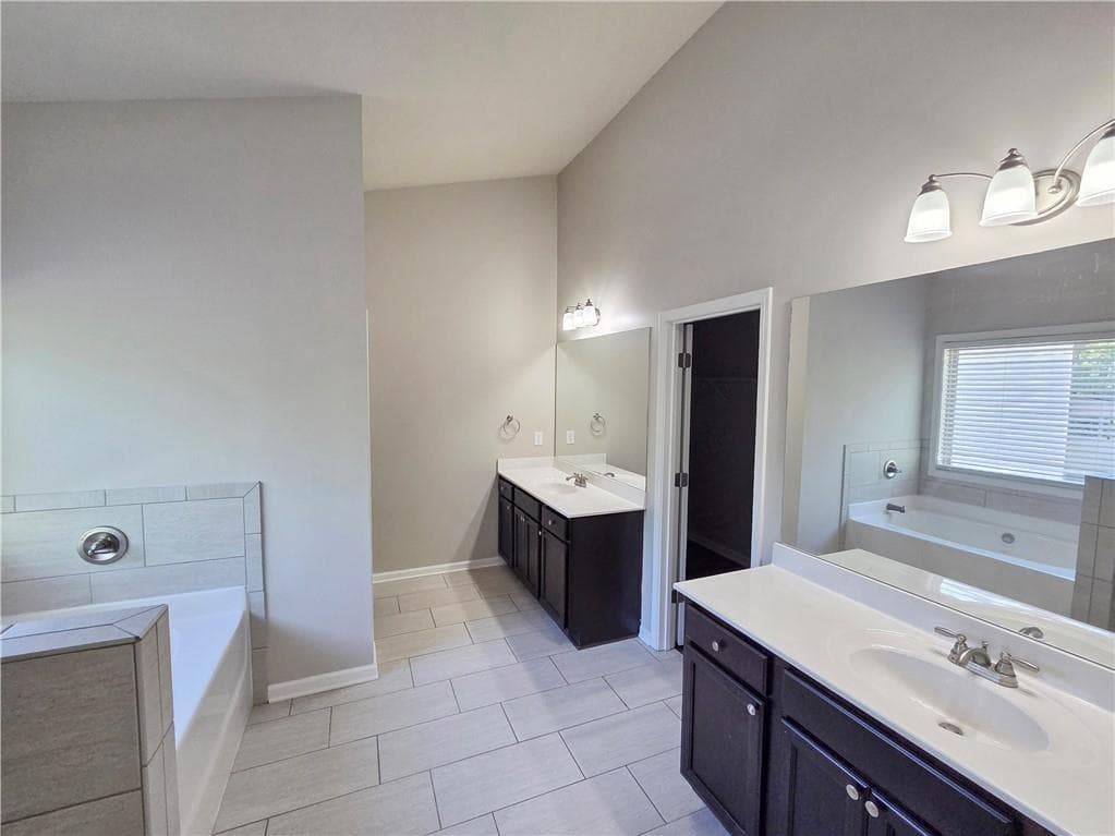 4 bedroom, 3 bathroom, 2,651 sq ft single family residence under contract at 129 Jacobs Lane, Loganville, GA 30052 — photo 10