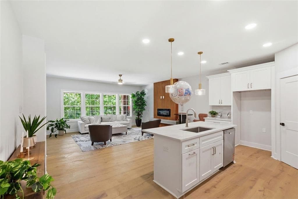 4 bedroom, 4 bathroom, 2,299 sq ft townhouse for sale at 1950 Buford Dam Road 1003, Cumming, GA 30041 — photo 4
