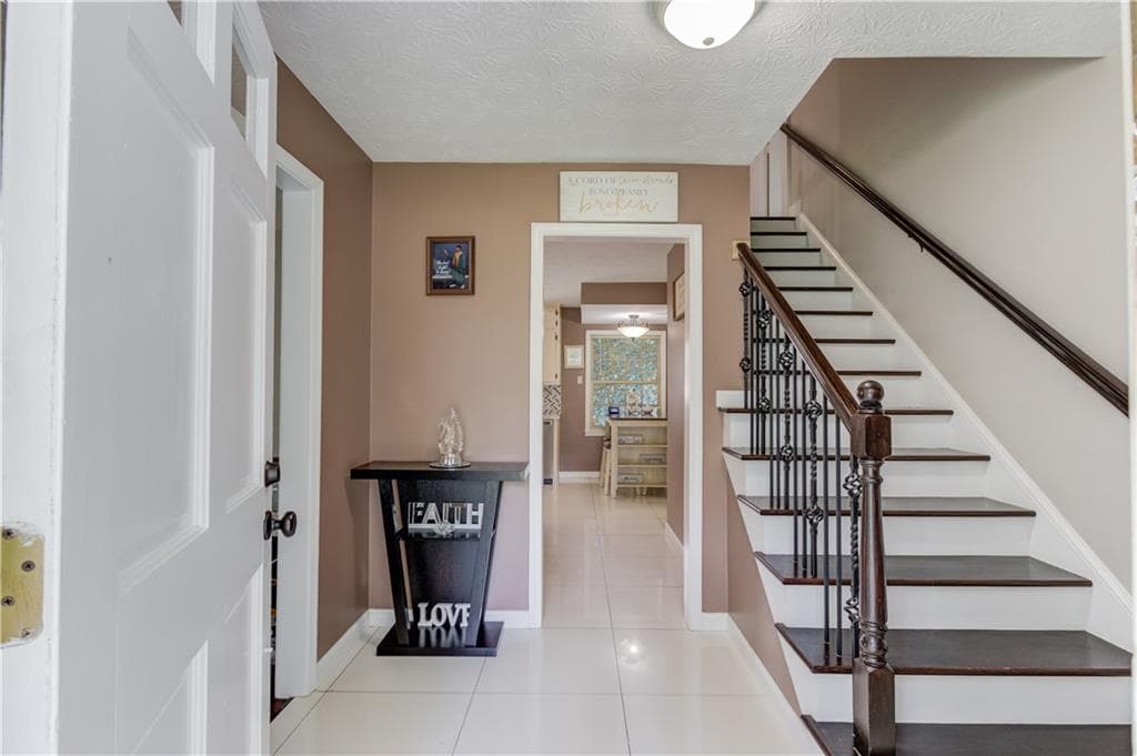 4 bedroom, 3 bathroom, 2,092 sq ft single family residence for sale at 355 Brand Road, Loganville, GA 30052 — photo 7