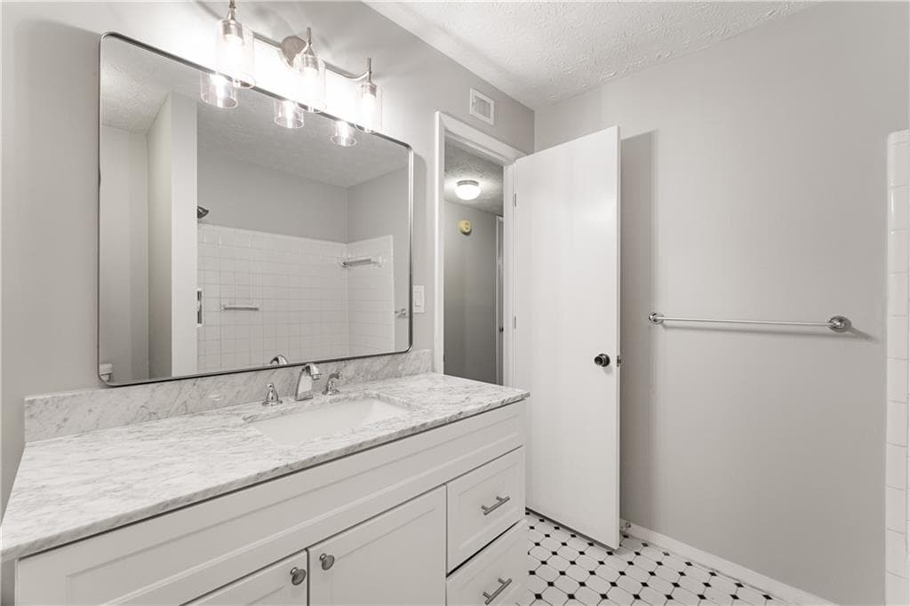 2 bedroom, 1 bathroom, 1,073 sq ft condominium for sale at 308 CUMBERLAND Court, Smyrna, GA 30080 — photo 8