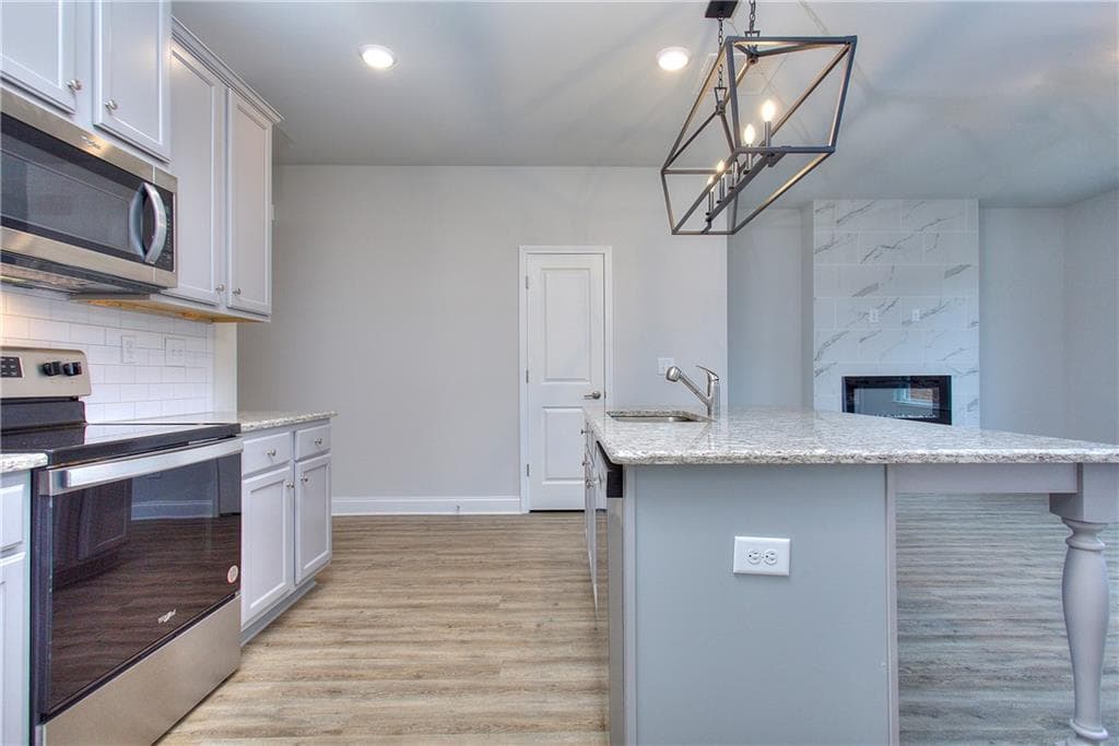 3 bedroom, 3 bathroom, 1,384 sq ft townhouse for sale at 107 Greenview Court, Homer, GA 30547 — photo 9