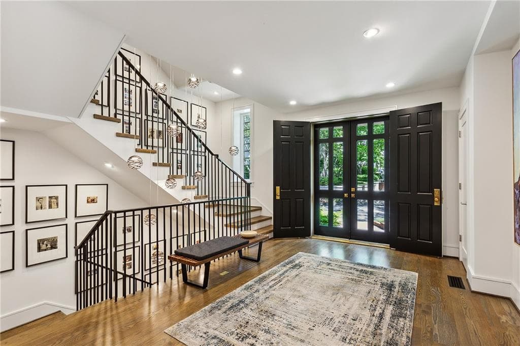 3 bedroom, 5 bathroom, 5,399 sq ft townhouse for rent at 2525 Peachtree Road 32, Atlanta, GA 30305 for $14,500 a month — photo 4