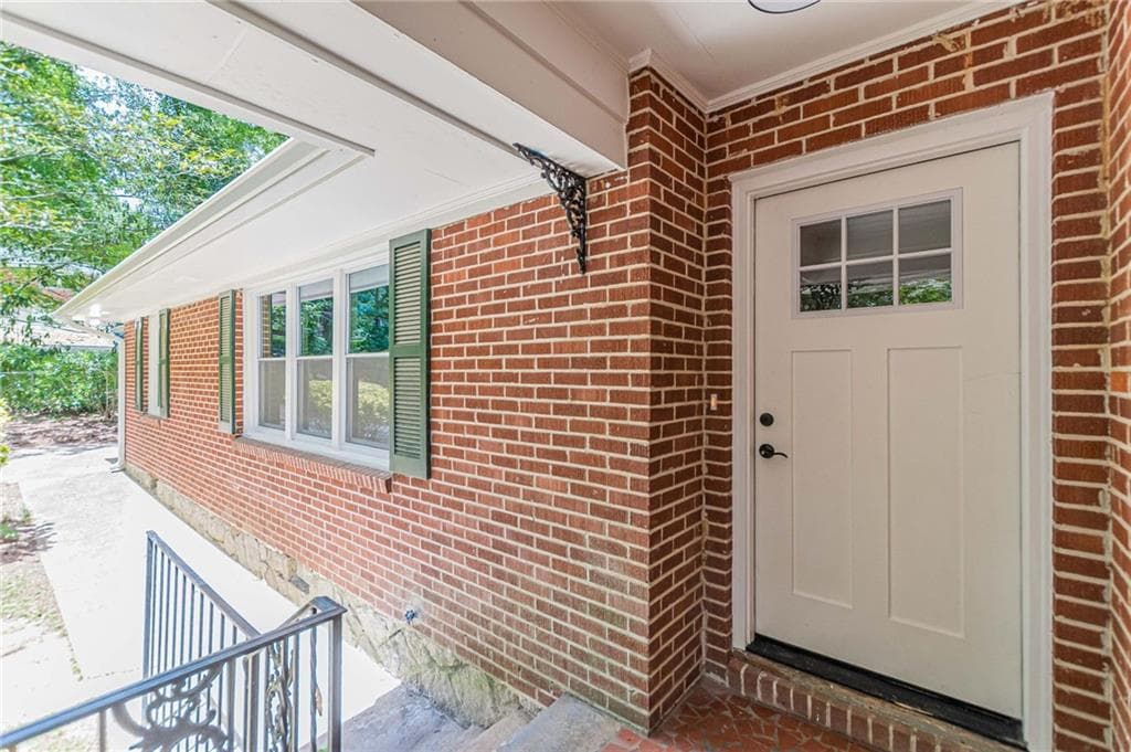 3 bedroom, 2 bathroom, 1,812 sq ft single family residence for rent at 1624 Dodson Drive, Atlanta, GA 30311 for $2,500 a month — photo 4