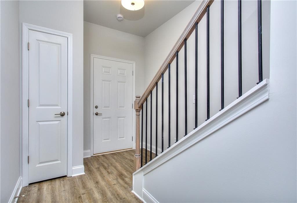 3 bedroom, 3 bathroom, 1,384 sq ft townhouse for sale at 111 Greenview Court, Homer, GA 30547 — photo 2