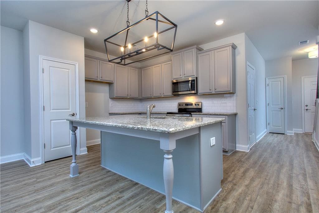 3 bedroom, 3 bathroom, 1,384 sq ft townhouse for sale at 111 Greenview Court, Homer, GA 30547 — photo 6