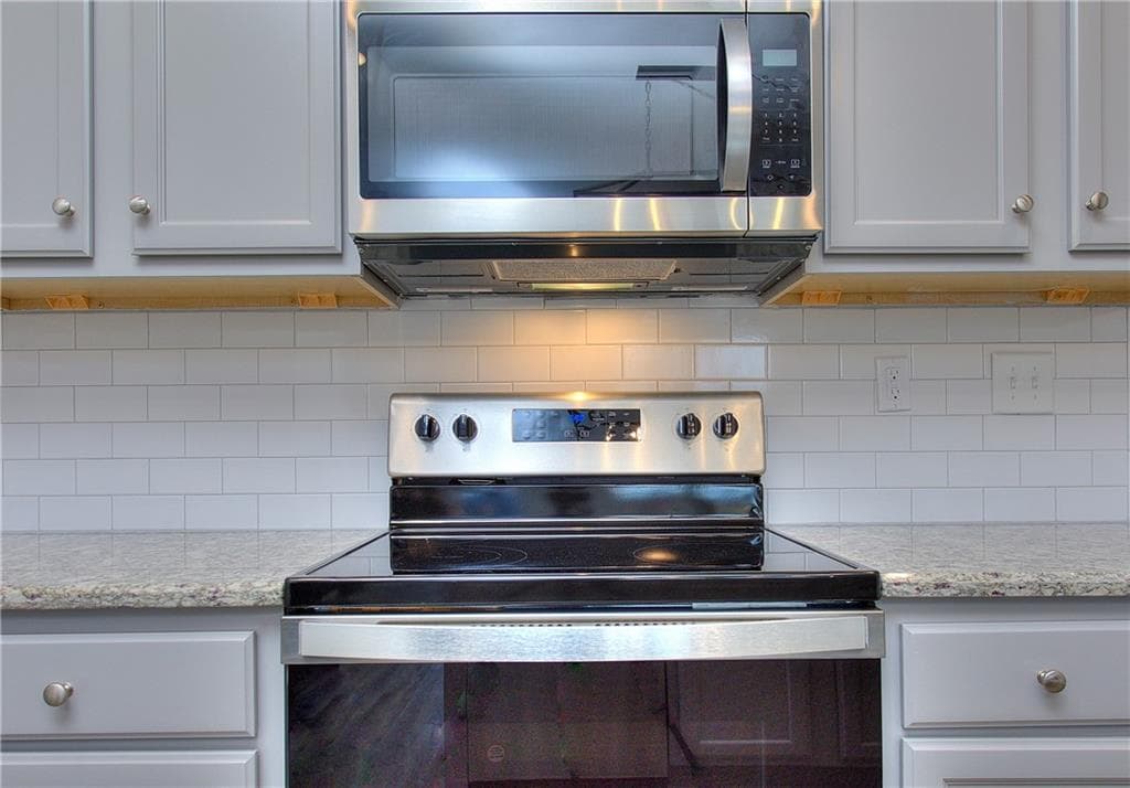 3 bedroom, 3 bathroom, 1,384 sq ft townhouse for sale at 111 Greenview Court, Homer, GA 30547 — photo 10