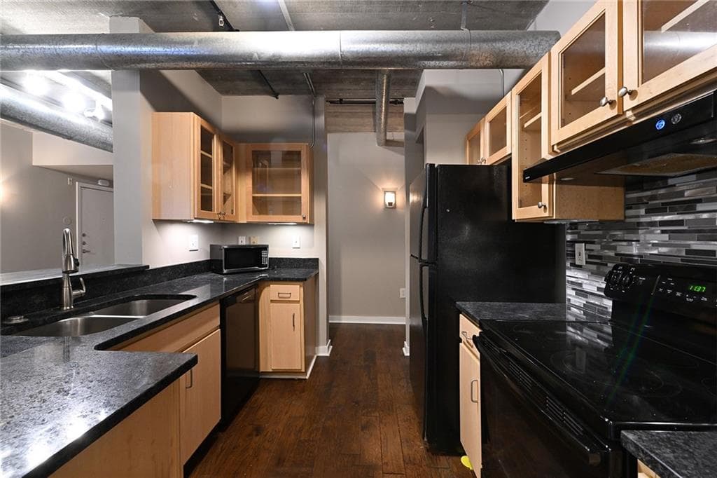 2 bedroom, 2 bathroom, 1,181 sq ft condominium for sale at 800 Peachtree Street 1128, Atlanta, GA 30308 — photo 5