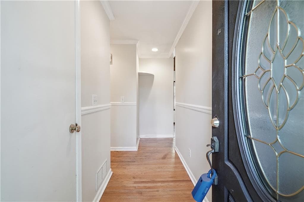 3 bedroom, 3 bathroom, 2,252 sq ft single family residence for sale at 3162 Bluff Road, Marietta, GA 30062 — photo 5