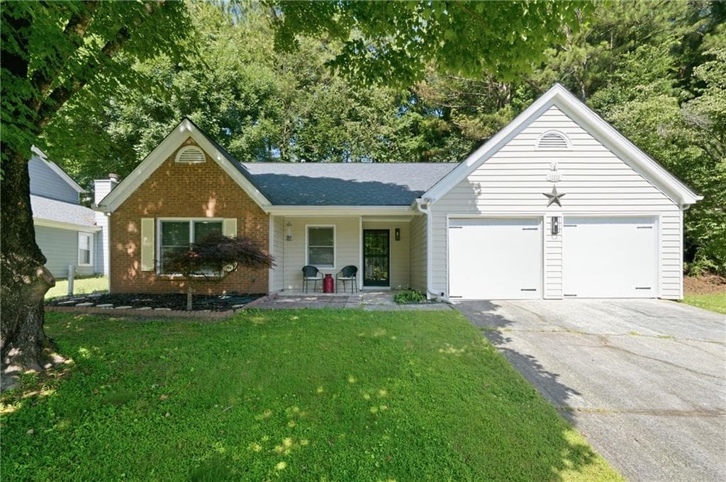3 bedroom, 2 bathroom, 1,542 sq ft single family residence sold at 10510 Willow View Circle, Alpharetta, GA 30022