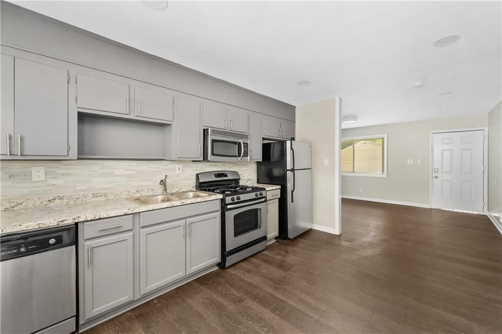 duplex under contract at 2837 Palm Drive, Atlanta, GA 30344 — photo 2