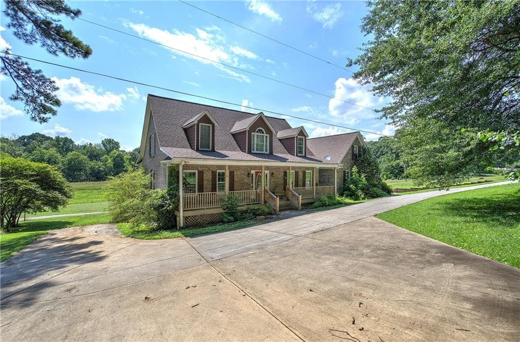 3 bedroom, 4 bathroom, 2,907 sq ft single family residence for sale at 273 Jordan Road, Cartersville, GA 30120 — photo 3