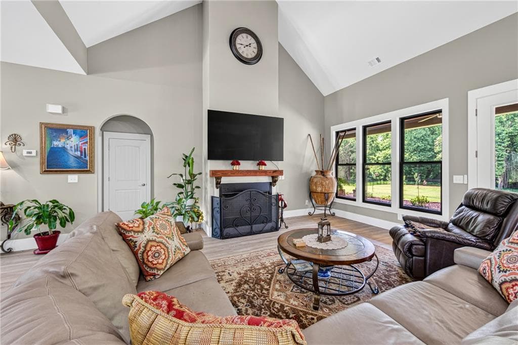 4 bedroom, 5 bathroom, 2,691 sq ft single family residence for sale at 233 Hunter Road, Jefferson, GA 30549 — photo 5