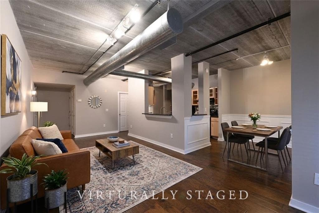2 bedroom, 2 bathroom, 1,181 sq ft condominium for sale at 800 Peachtree Street 1128, Atlanta, GA 30308 — photo 1 of 18