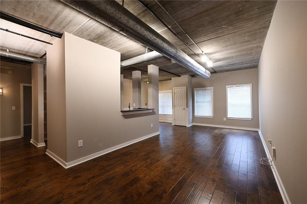 2 bedroom, 2 bathroom, 1,181 sq ft condominium for sale at 800 Peachtree Street 1128, Atlanta, GA 30308 — photo 2