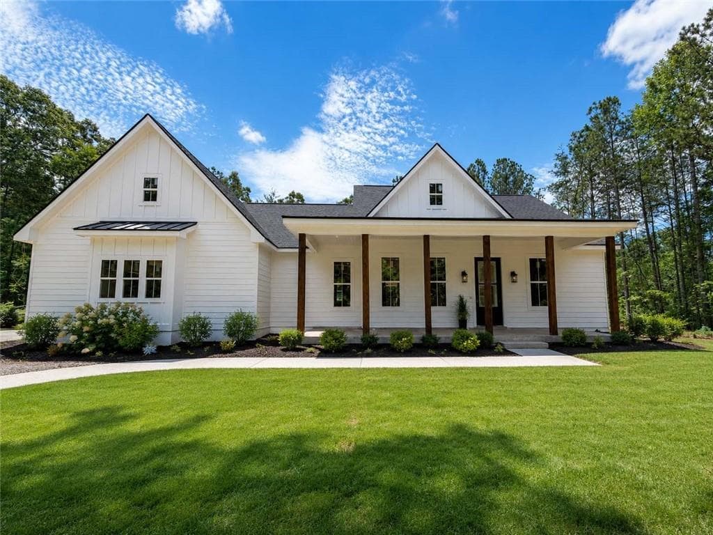 3 bedroom, 2 bathroom, 1,777 sq ft single family residence sold at 952 W Price Creek Road, Talking Rock, GA 30175