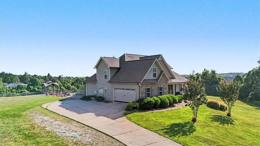 7 bedroom, 5 bathroom, 5,204 sq ft single family residence for sale at 5105 E Highway 166, Carrollton, GA 30116 — photo 5