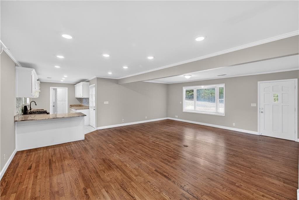 6 bedroom, 4 bathroom, 1,963 sq ft single family residence under contract at 1780 N Boyd Drive, Rocky Face, GA 30740 — photo 5