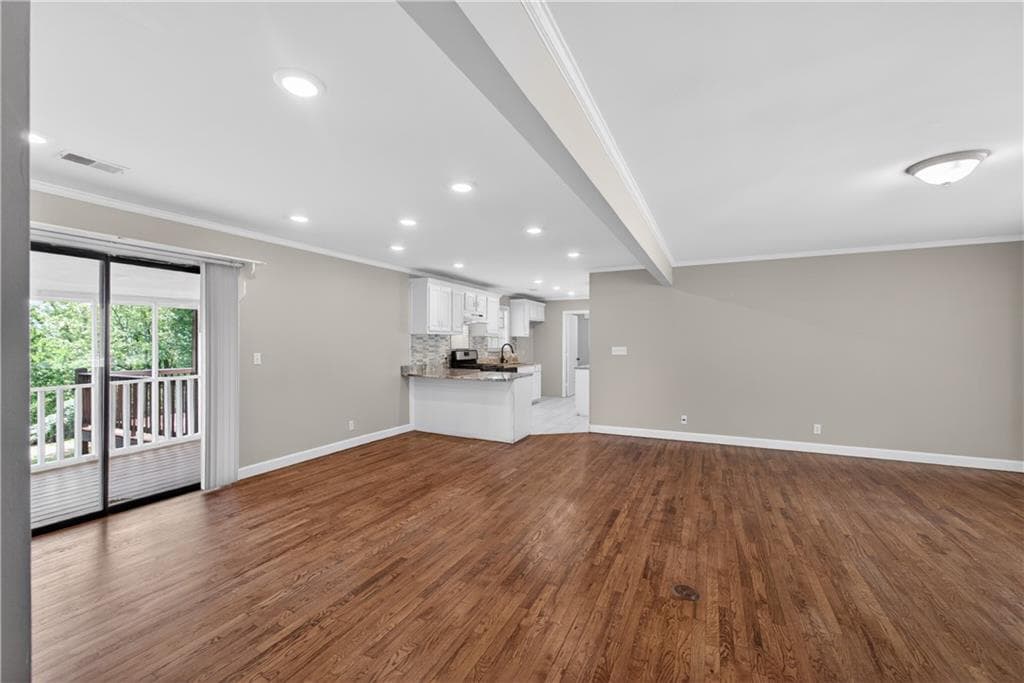6 bedroom, 4 bathroom, 1,963 sq ft single family residence under contract at 1780 N Boyd Drive, Rocky Face, GA 30740 — photo 7