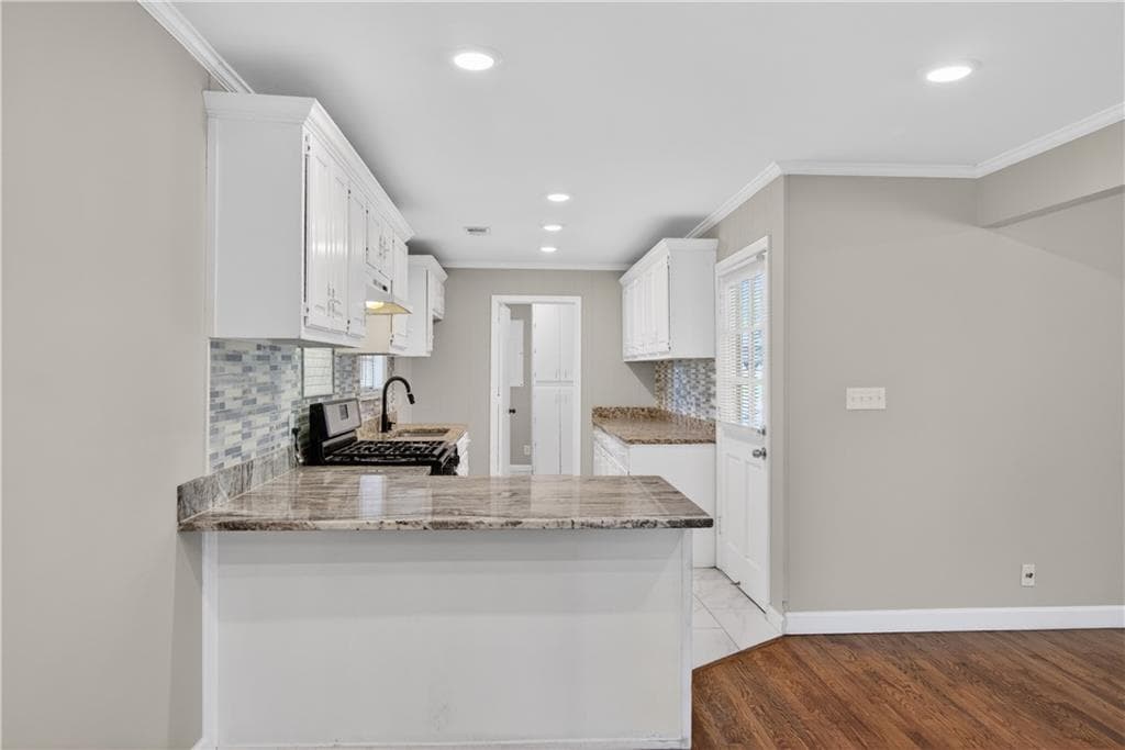 6 bedroom, 4 bathroom, 1,963 sq ft single family residence under contract at 1780 N Boyd Drive, Rocky Face, GA 30740 — photo 8