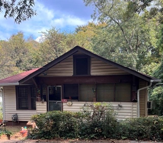 2 bedroom, 1 bathroom, 1,116 sq ft single family residence under contract at 342 Trilby Place, Atlanta, GA 30316