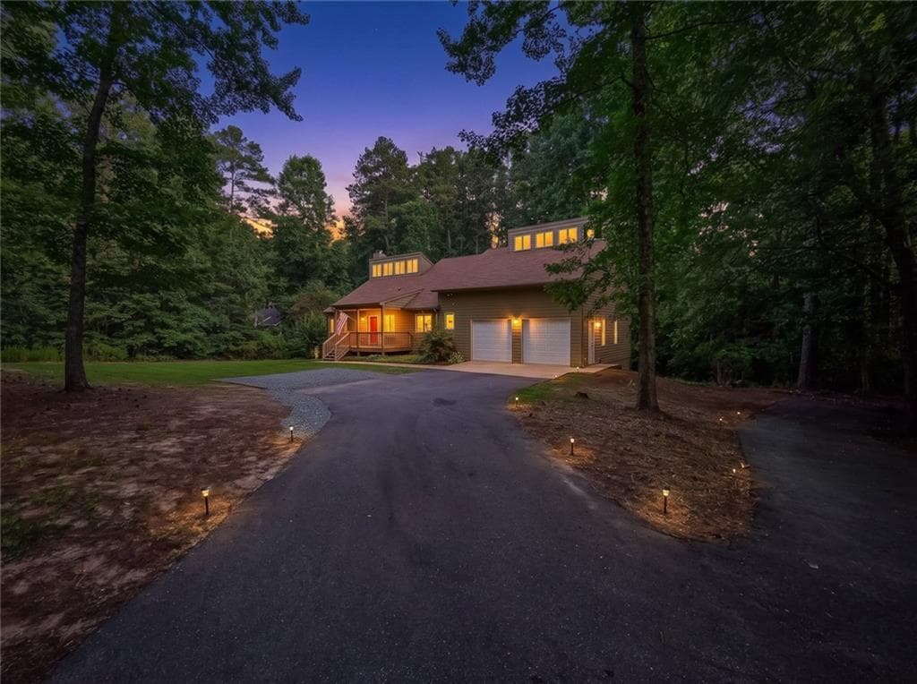 5 bedroom, 5 bathroom, 5,246 sq ft single family residence for sale at 10 Old Griffin Road, Dallas, GA 30157 — photo 1 of 59