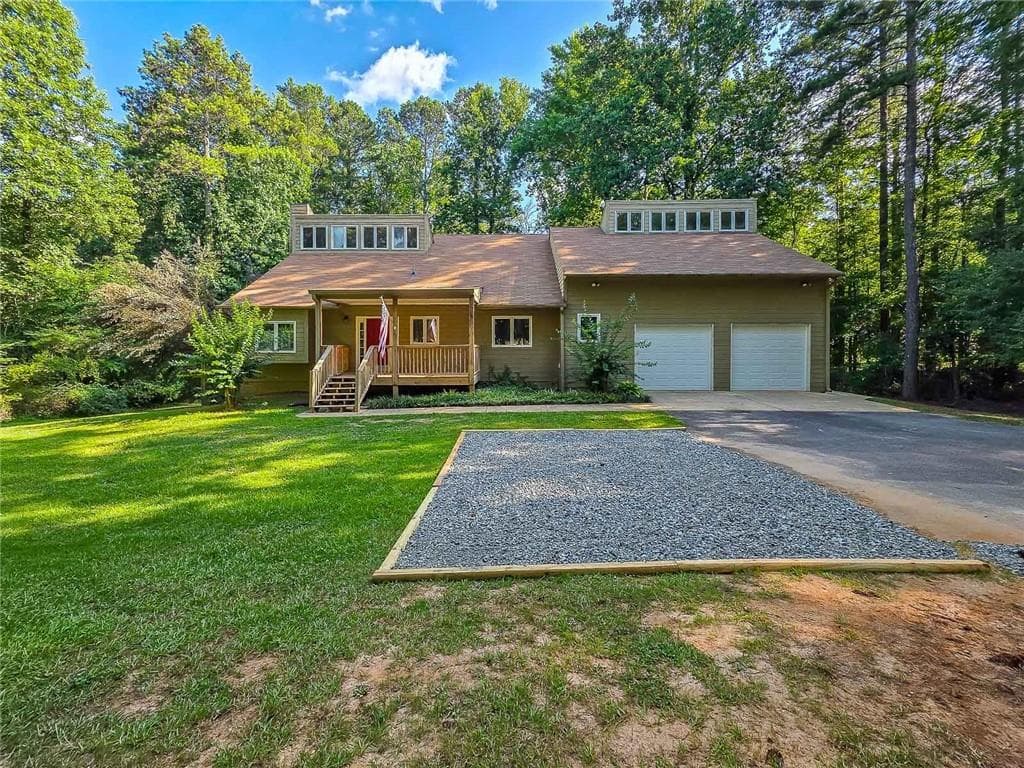 5 bedroom, 5 bathroom, 5,246 sq ft single family residence for sale at 10 Old Griffin Road, Dallas, GA 30157 — photo 4